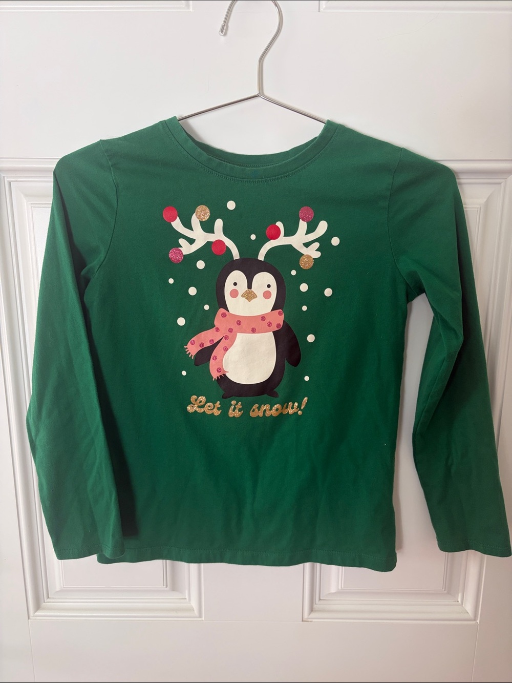 Holiday Time Green Long-Sleeve Penguin Top with Pink Scarf